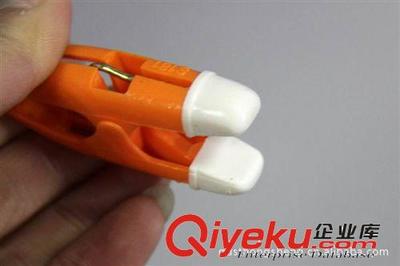 厂家直销热销PP塑料双色衣夹20庄夹子S181 品质与实惠之选